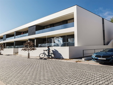 Moradia em Banda T4+1