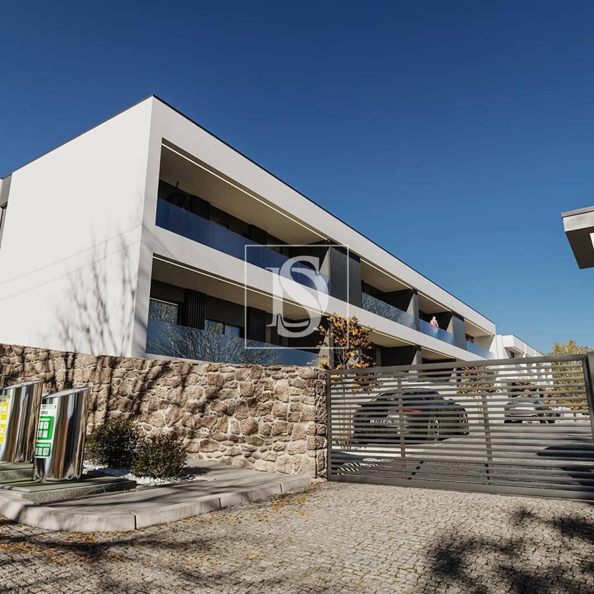 Moradia em Banda T4+1