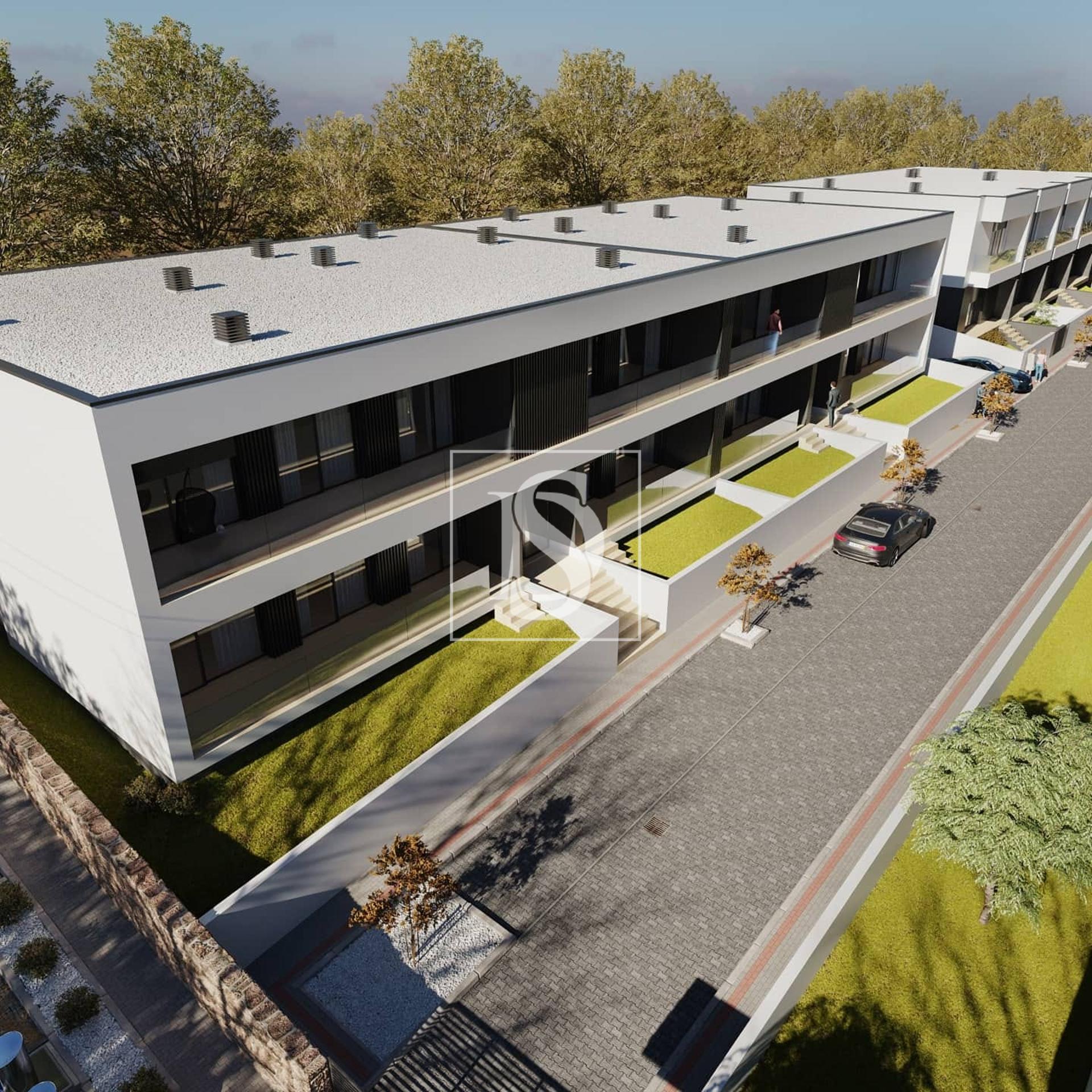 Moradia em Banda T4+1